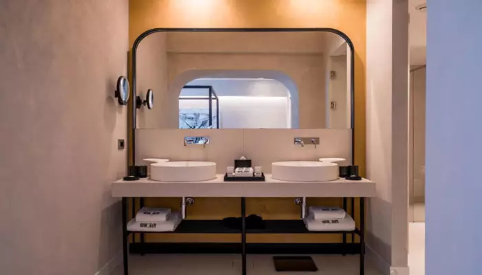 هتل مونوگراف اسکوئر تفلیس